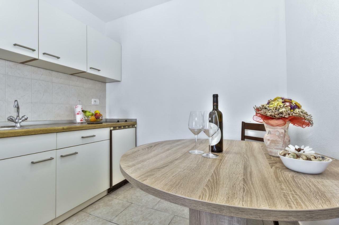 Apartmani Anna Umag Eksteriør bilde